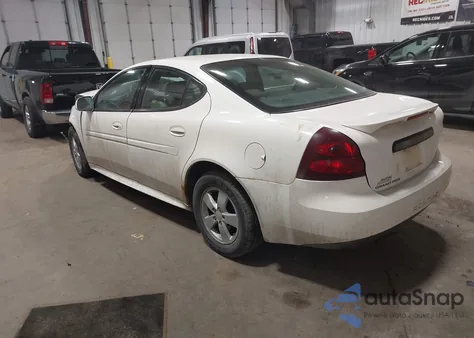 2006 Pontiac Grand Prix z USA, uszkodzony, nr VIN 2G2WP552761287545